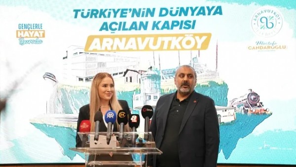 CHP’de çöküş derinleşiyor: Arnavutköy’de 2 meclis üyesi ve 150 üye AK Parti’ye geçti